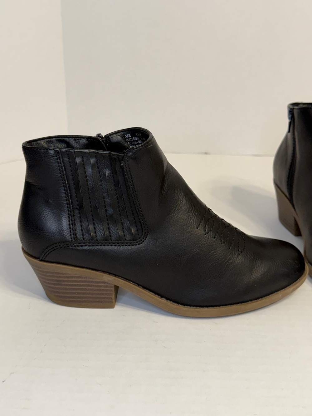 Frye & Co. Jude Ankle Boots Black Size 8.5 W
